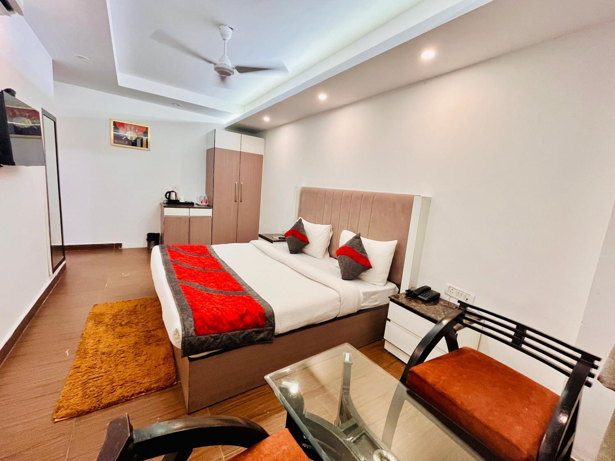 Hotel The Gold Inn - Karol Bagh Delhi Ngoại thất bức ảnh