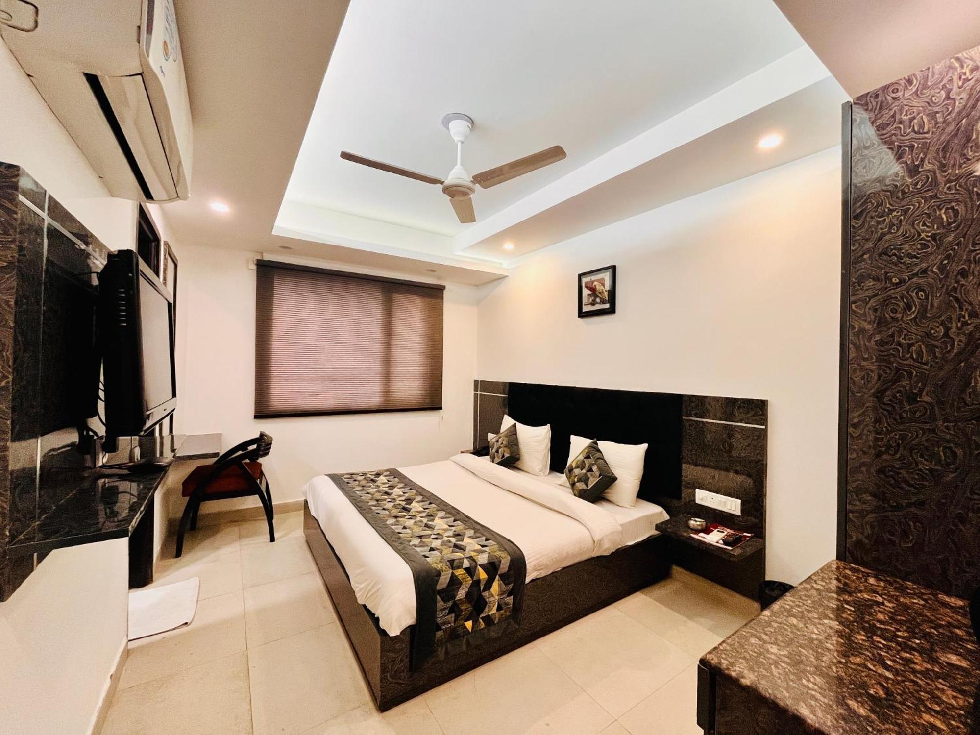 Hotel The Gold Inn - Karol Bagh Delhi Ngoại thất bức ảnh