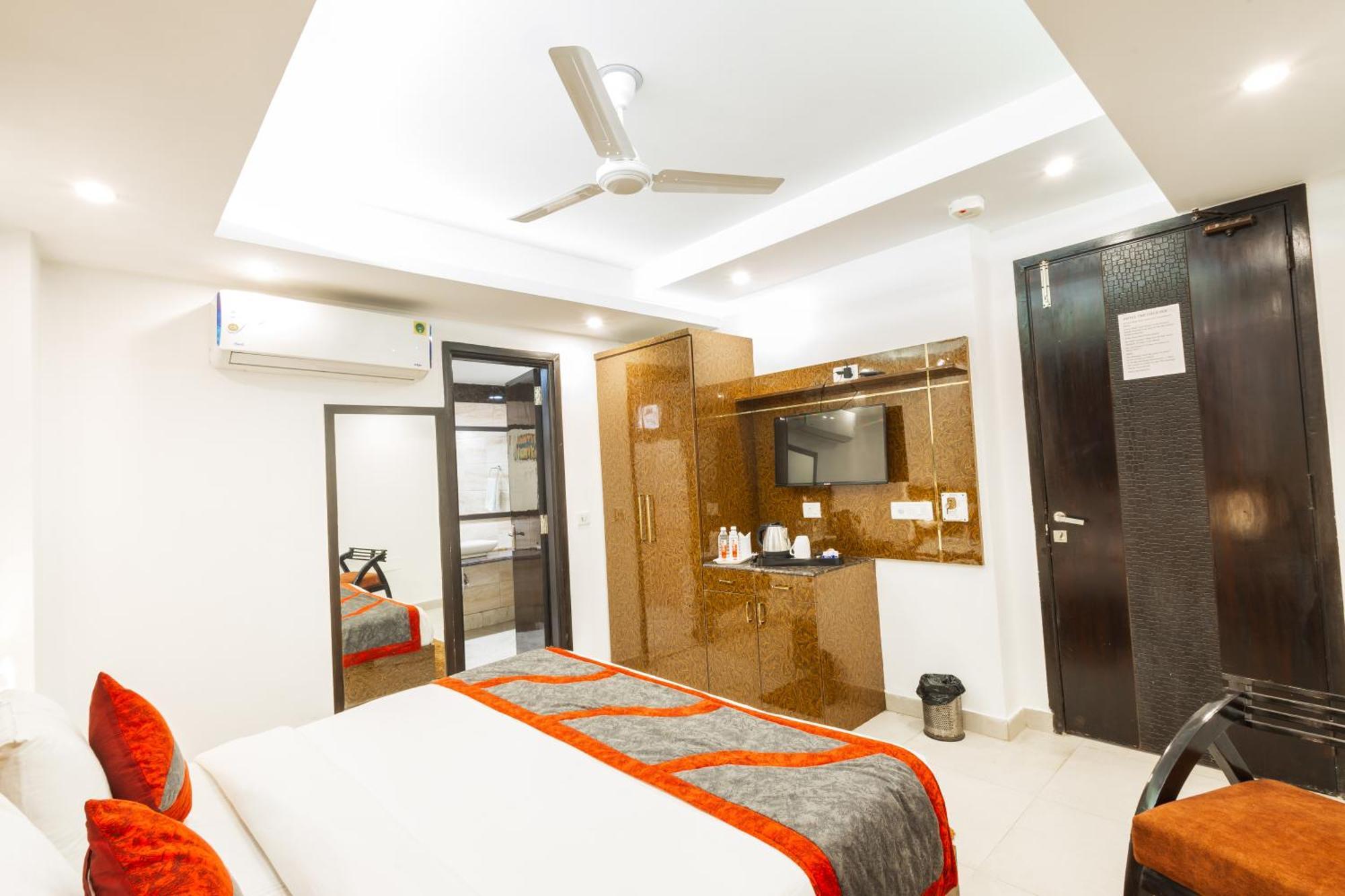 Hotel The Gold Inn - Karol Bagh Delhi Ngoại thất bức ảnh