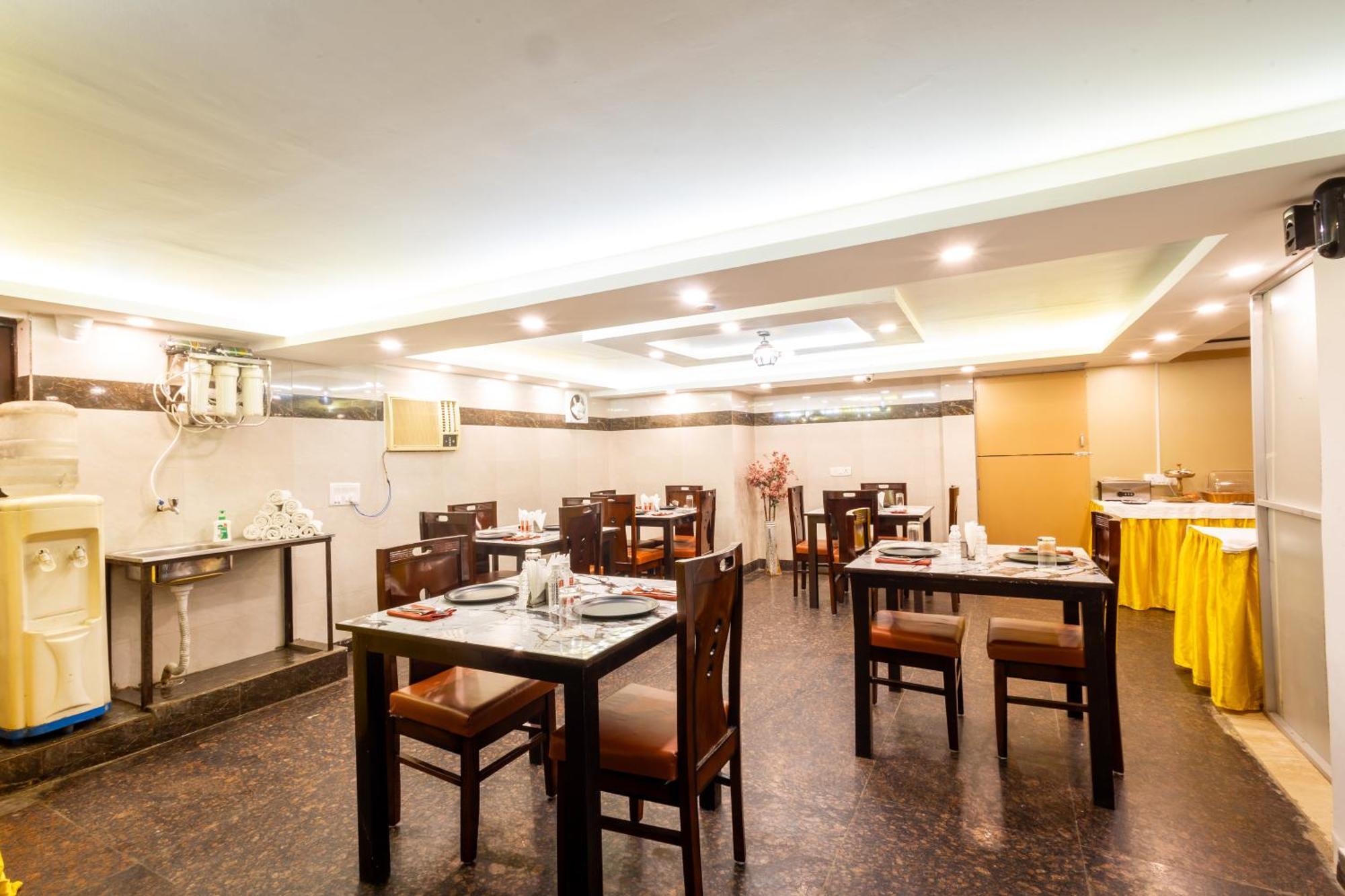 Hotel The Gold Inn - Karol Bagh Delhi Ngoại thất bức ảnh