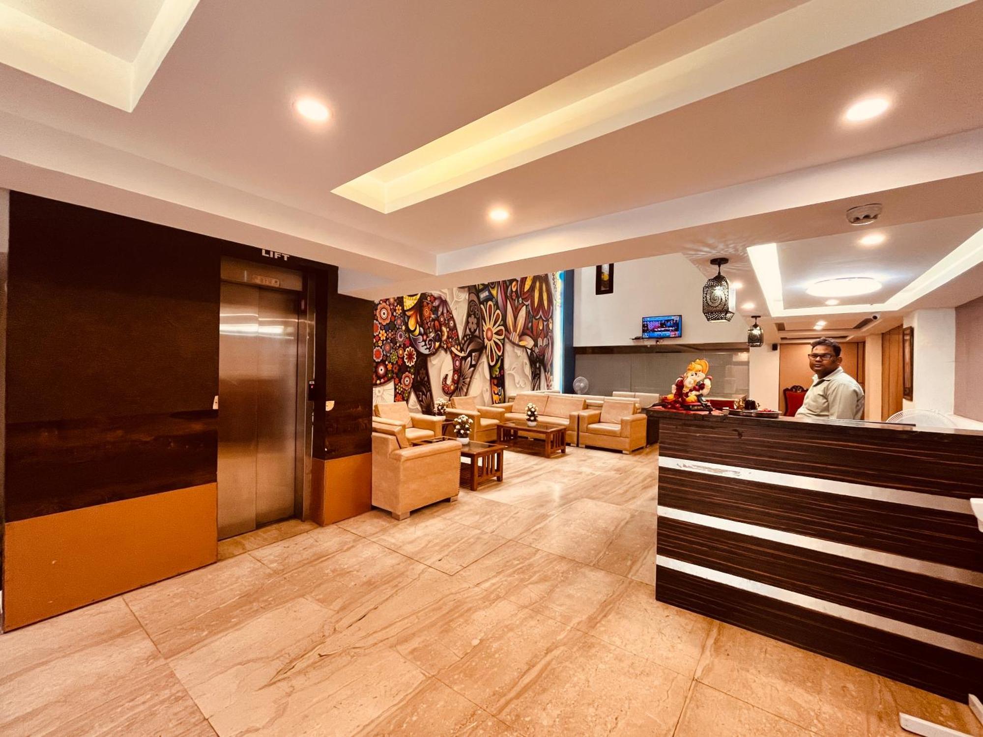 Hotel The Gold Inn - Karol Bagh Delhi Ngoại thất bức ảnh