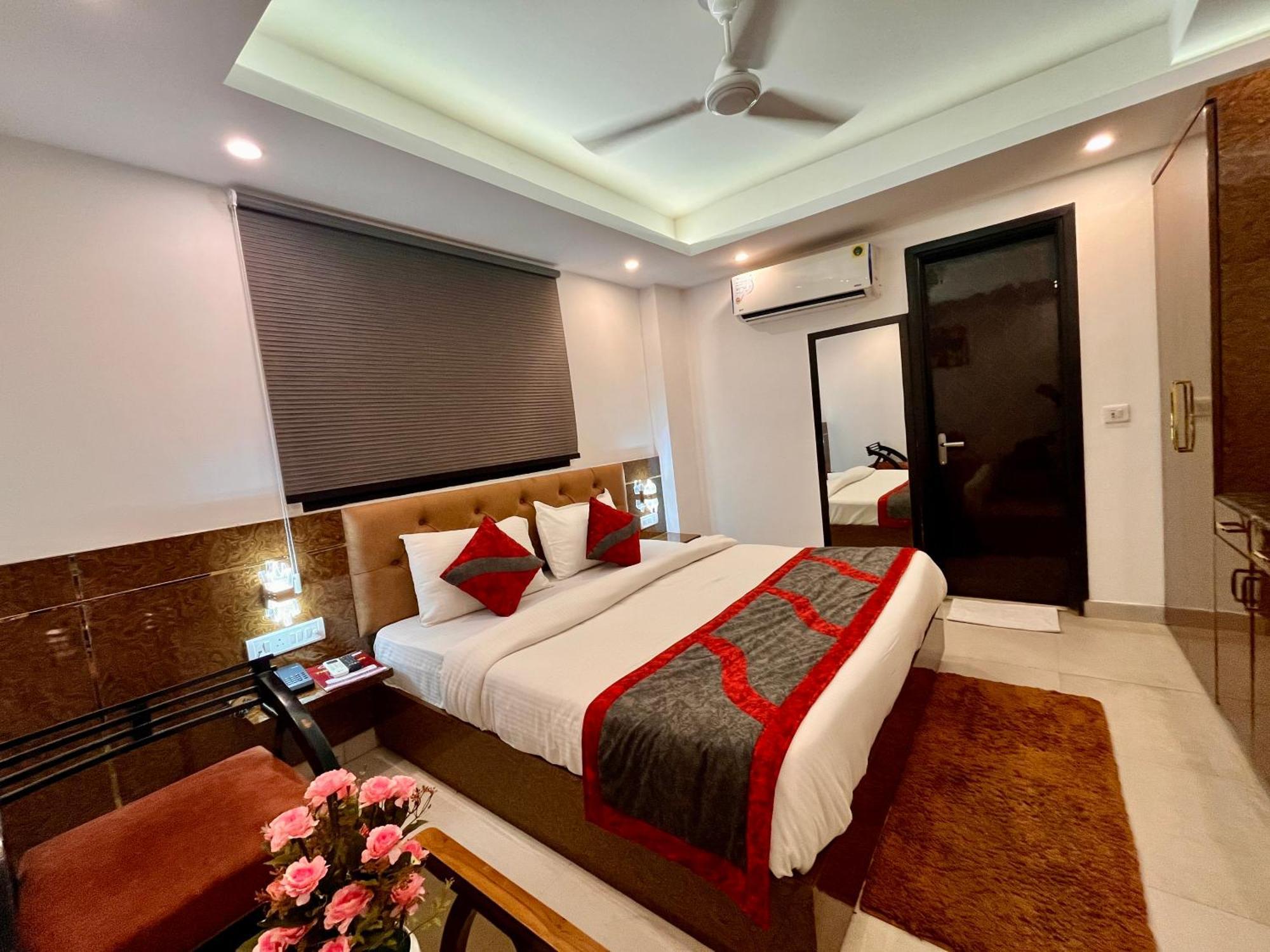 Hotel The Gold Inn - Karol Bagh Delhi Ngoại thất bức ảnh