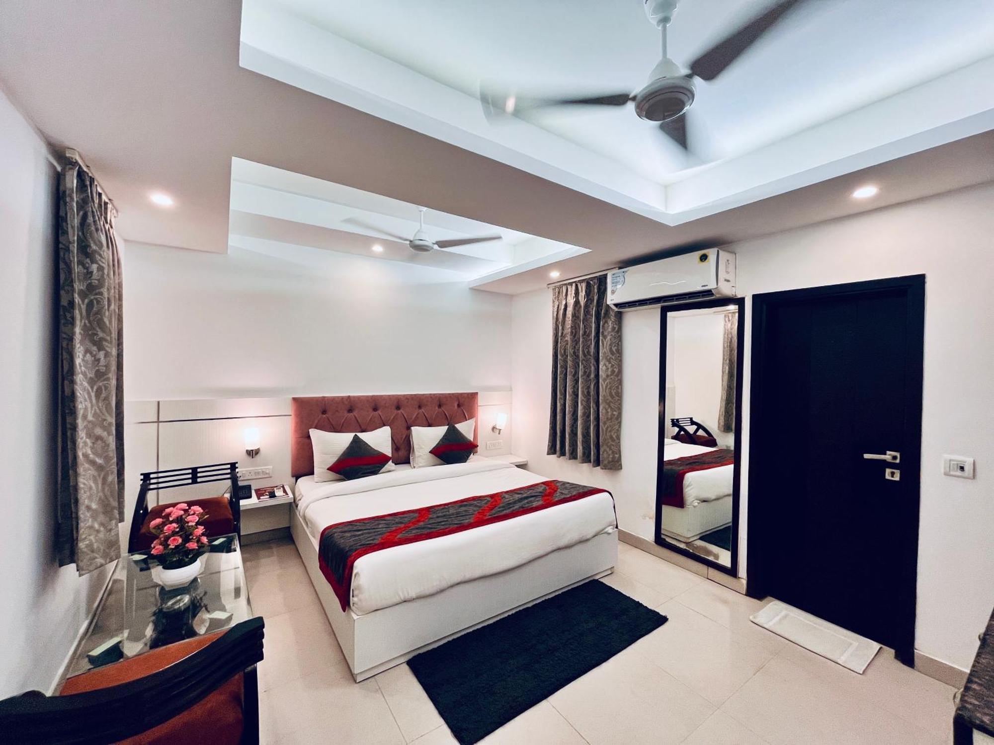 Hotel The Gold Inn - Karol Bagh Delhi Ngoại thất bức ảnh