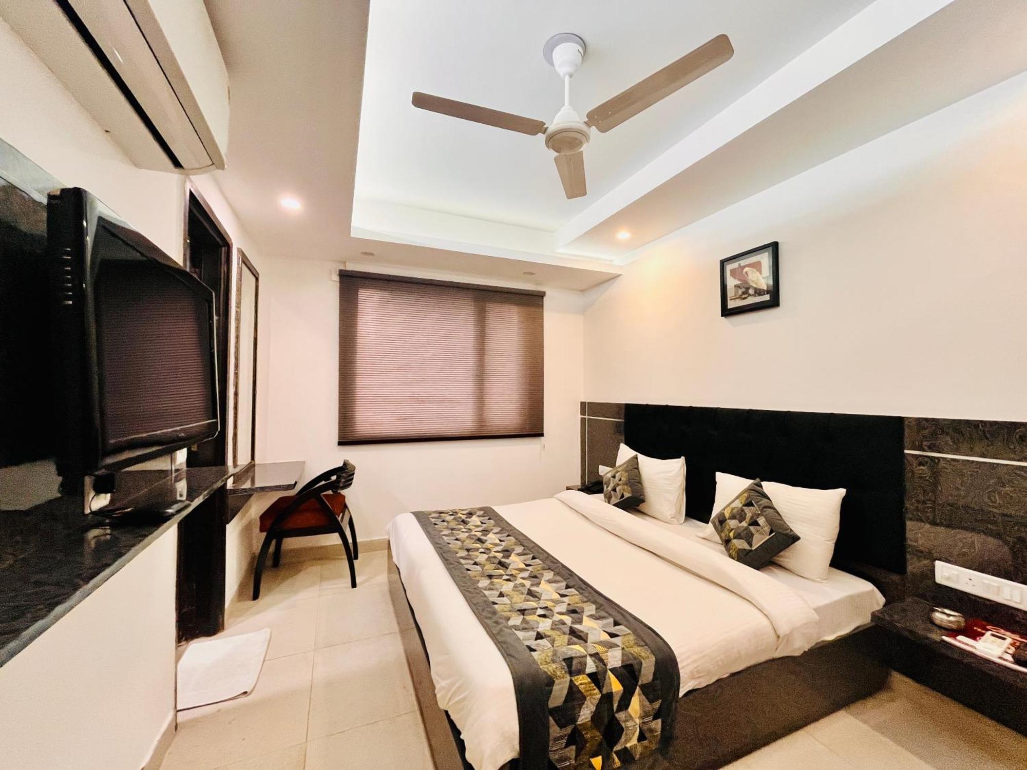 Hotel The Gold Inn - Karol Bagh Delhi Ngoại thất bức ảnh