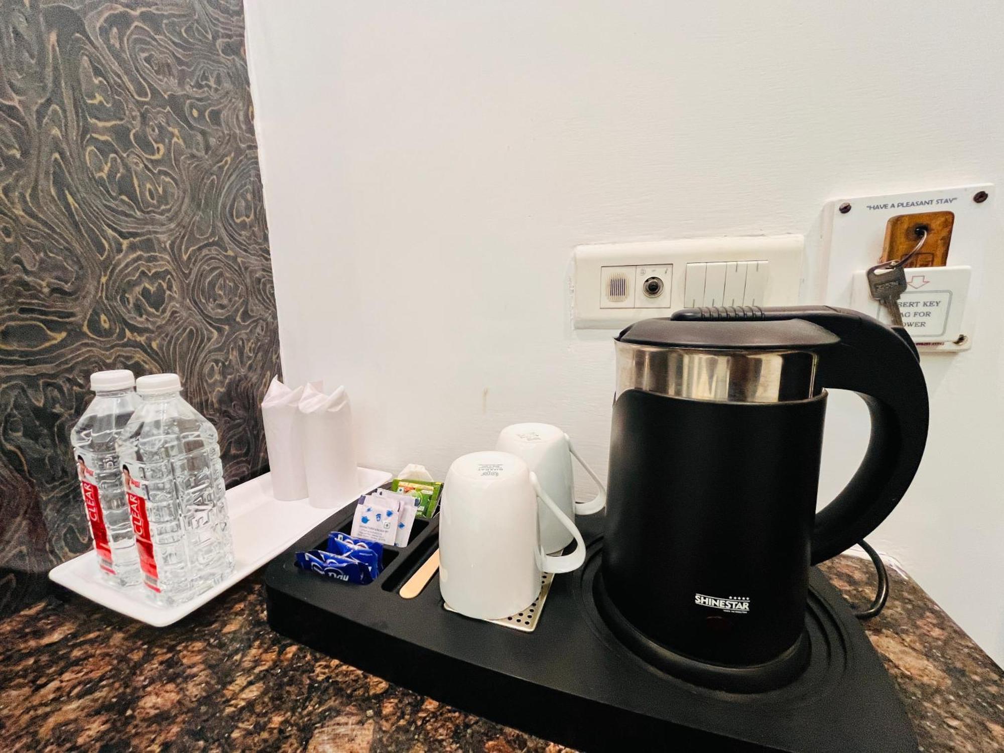 Hotel The Gold Inn - Karol Bagh Delhi Ngoại thất bức ảnh