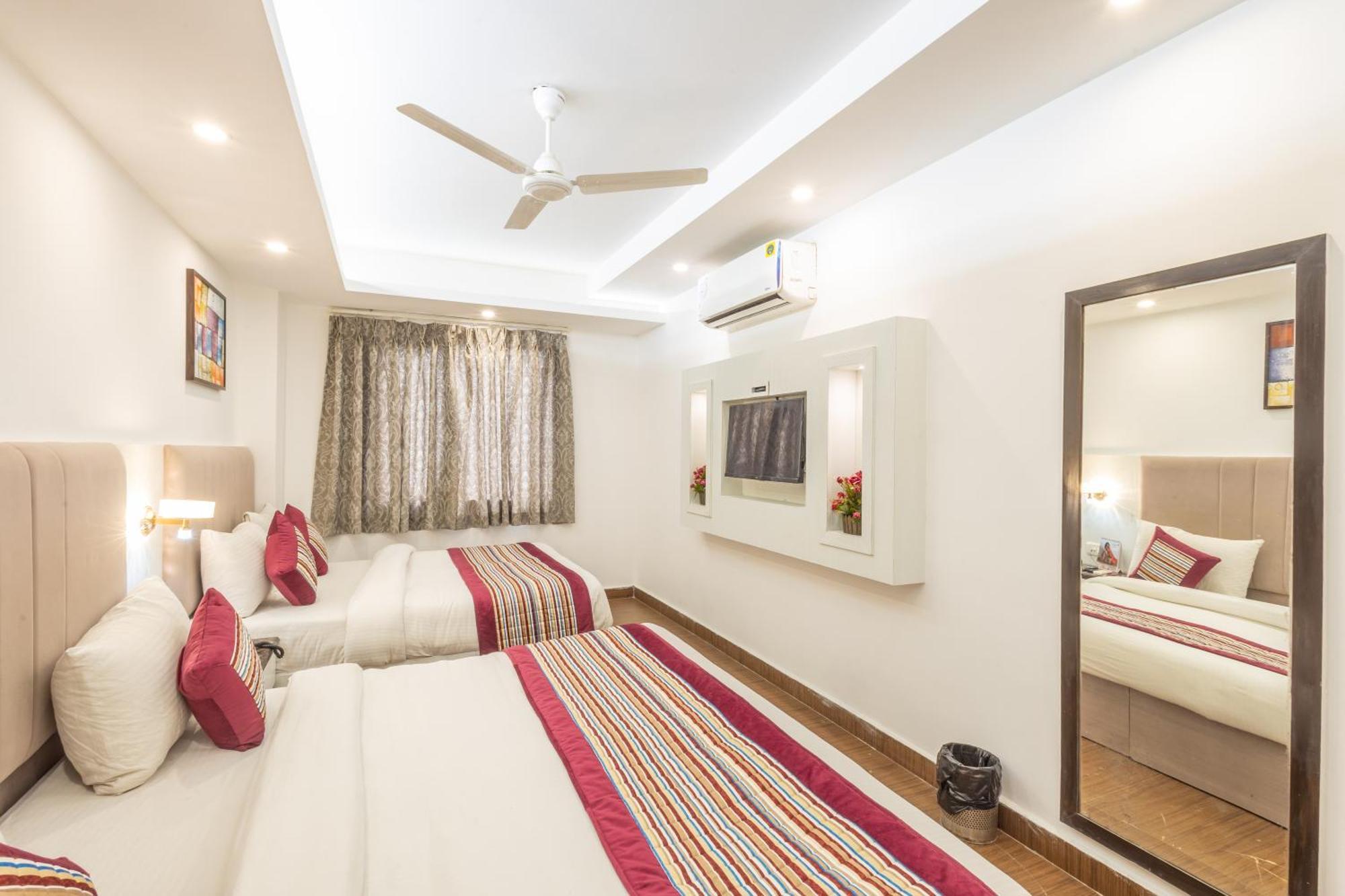Hotel The Gold Inn - Karol Bagh Delhi Ngoại thất bức ảnh